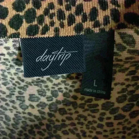 Day trip oversized leopard print button up - Picture 4 of 5